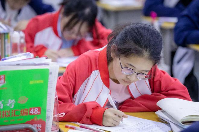 昂热攻势稍显乏力，全力备战未来比赛